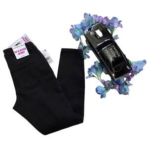 Vanilla Star NWT Rip and Repair Skinny Jeans Juniors/Women 3/26